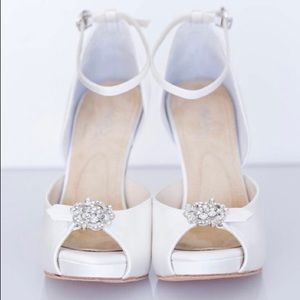 Dyeable dancing & bridal shoes